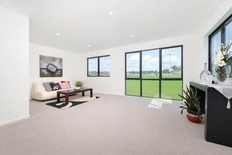 Photo of property in 17d Bahari Drive, Ranui, Auckland, 0612