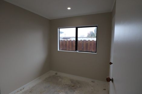 Photo of property in 2/10 Airfield Road, Takanini, 2112