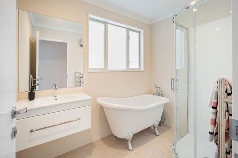 Photo of property in 4 Woodlau Rise, Huntsbury, Christchurch, 8022