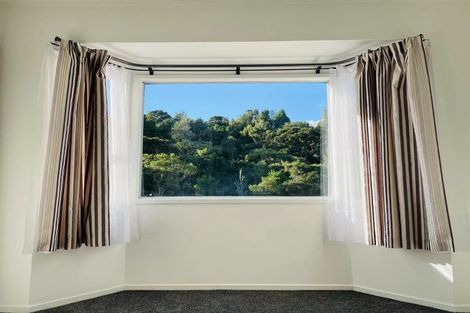 Photo of property in 72 Kaipatiki Road, Glenfield, Auckland, 0629