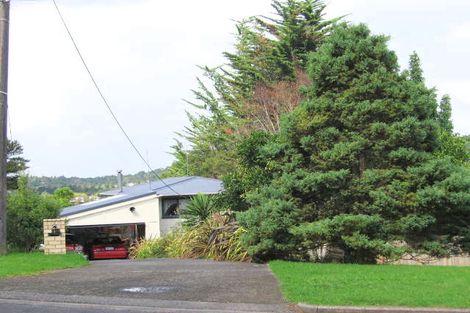 Photo of property in 2/24 Shetland Street, Glen Eden, Auckland, 0602