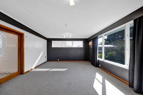 Photo of property in 5 Domett Street, Opunake, 4616