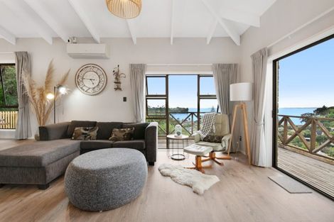 Photo of property in 12 Cochrane Avenue, Arkles Bay, Whangaparaoa, 0932