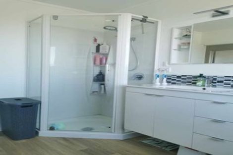 Photo of property in 4 Staysail Place, Whitby, Porirua, 5024