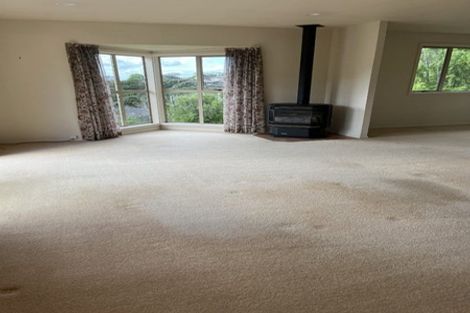 Photo of property in 4 Nottingham Place, Northcross, Auckland, 0630