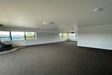 Photo of property in 226 Henderson Valley Road, Henderson, Auckland, 0612