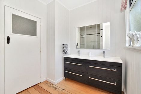 Photo of property in 187 Otumoetai Road, Brookfield, Tauranga, 3110