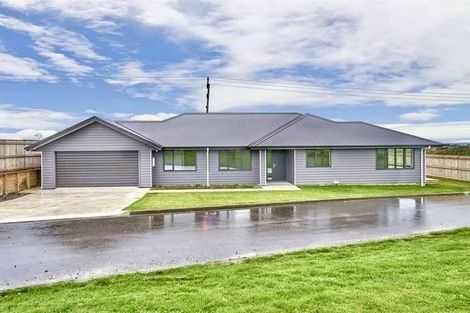 Photo of property in 33 Silicon Way, Fitzherbert, Palmerston North, 4410