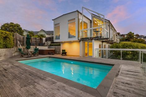 Photo of property in 12 Balmoral Lane, Redcliffs, Christchurch, 8081