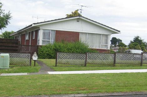 Photo of property in 1/43 Chatsworth Crescent, Pakuranga Heights, Auckland, 2010
