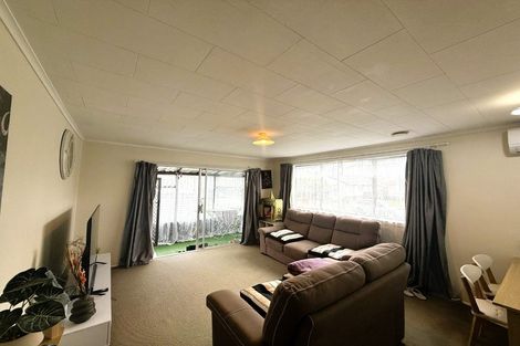 Photo of property in 1/18 Oregon Drive, Maoribank, Upper Hutt, 5018