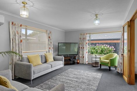 Photo of property in 15 Showgate Avenue, Sockburn, Christchurch, 8042