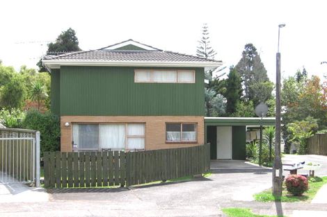 Photo of property in 2/8 Cezanne Place, New Lynn, Auckland, 0600