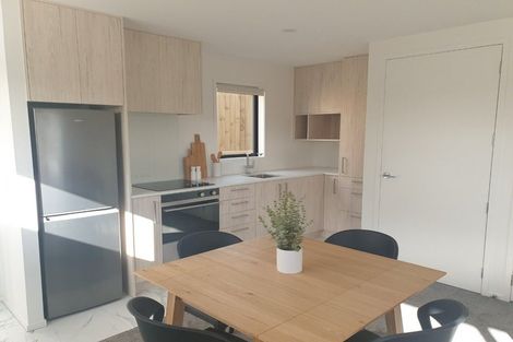 Photo of property in 6/8 Yeovil Road, Te Atatu Peninsula, Auckland, 0610