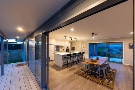 Photo of property in 18 Poplar Grove, Feilding, 4702