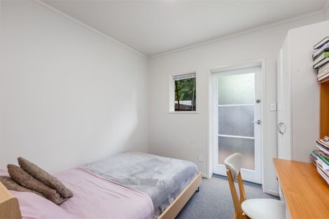 Photo of property in 2/201 Henderson Valley Road, Henderson, Auckland, 0612