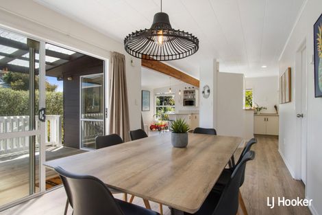 Photo of property in 44 Hillview Road, Waihi Beach, 3611
