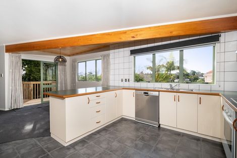Photo of property in 29 Jubaea Place, Henderson, Auckland, 0610