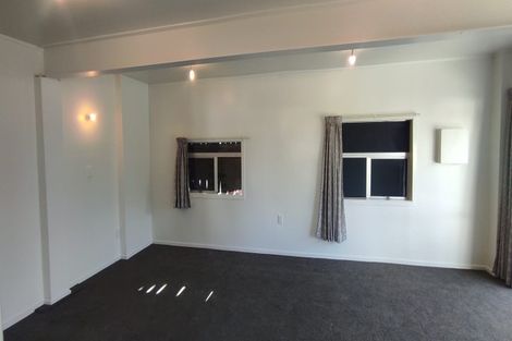 Photo of property in 20 Christmas Road, Manurewa, Auckland, 2102