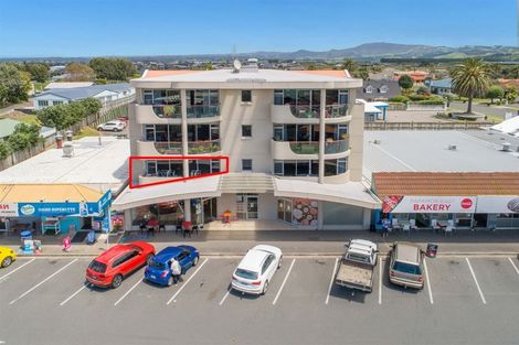 Photo of property in 1/1086 Papamoa Beach Road, Papamoa Beach, Papamoa, 3118