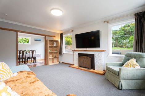 Photo of property in 1 Rimu Street, Tawa, Wellington, 5028