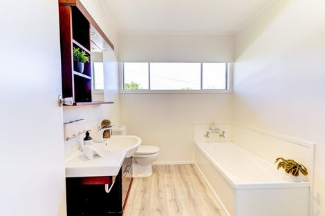 Photo of property in 15 Naylor Street, Hamilton East, Hamilton, 3216