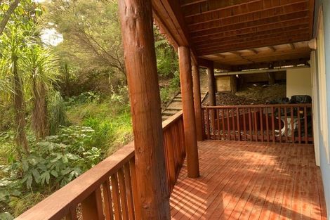 Photo of property in 9 Springwater Vale, Unsworth Heights, Auckland, 0632