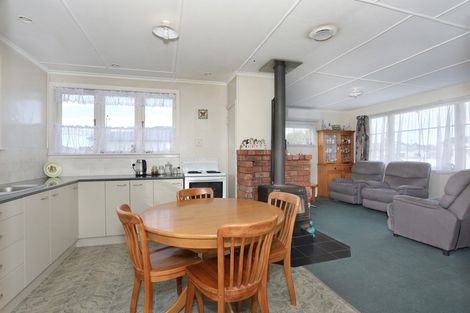 Photo of property in 25 Ngahina Street, Marton, 4710