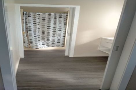 Photo of property in 66 Golf Road, New Lynn, Auckland, 0600