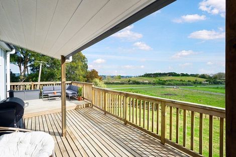 Photo of property in 141 Mangakura Road, Helensville, 0875