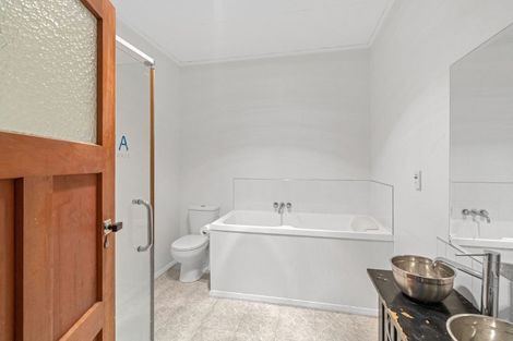 Photo of property in 76 Cambridge Street, Levin, 5510