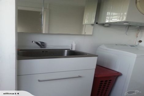 Photo of property in 47 Greenslade Crescent, Northcote, Auckland, 0627