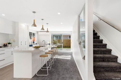 Photo of property in 4 Crieff Place, Te Atatu Peninsula, Auckland, 0610