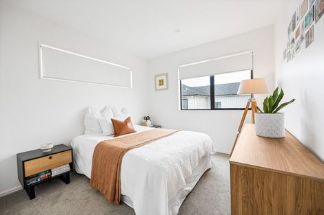 Photo of property in 14b Kelwyn Road, Kelston, Auckland, 0602