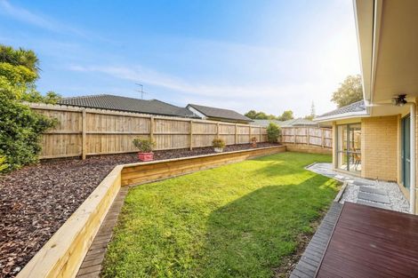 Photo of property in 94 Westerham Drive, Dannemora, Auckland, 2016
