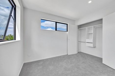 Photo of property in 345 Pakuranga Road, Pakuranga Heights, Auckland, 2010