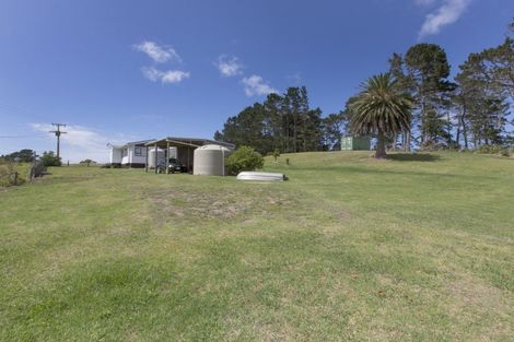 Photo of property in 5705 Pouto Road, Pouto, 0391