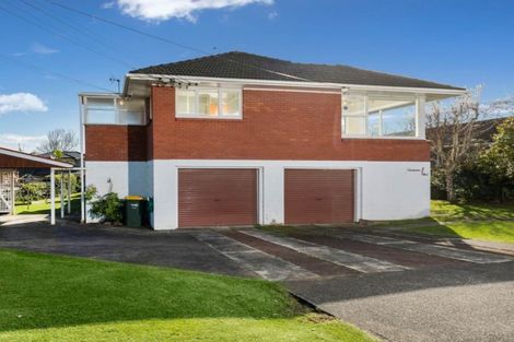 Photo of property in 1 Marsh Avenue, Forrest Hill, Auckland, 0620