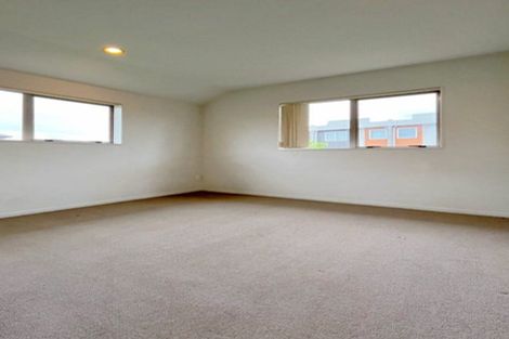 Photo of property in 15 Merlot Way, Te Atatu South, Auckland, 0610