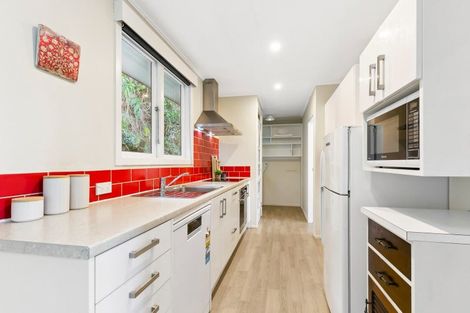 Photo of property in 23 Governor Road, Northland, Wellington, 6012