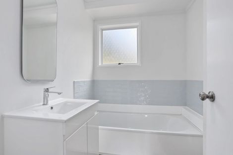 Photo of property in 35 Terra Nova Street, Glen Eden, Auckland, 0602