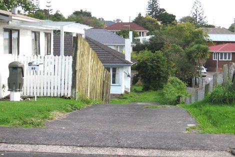 Photo of property in 82 Kervil Avenue, Te Atatu Peninsula, Auckland, 0610