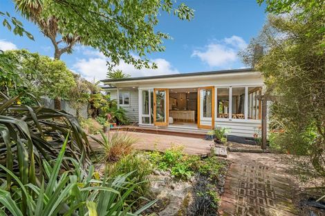Photo of property in 8 Philpotts Road, Mairehau, Christchurch, 8052