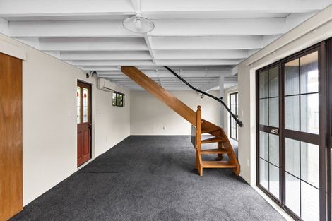 Photo of property in 2/2 Heretaunga Street East, Parkvale, Hastings, 4122