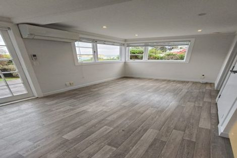 Photo of property in 12 Tindalls Bay Road, Tindalls Beach, Whangaparaoa, 0930