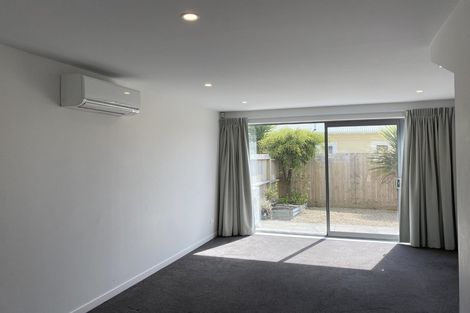 Photo of property in 2u3 Stone Street, Miramar, Wellington, 6022