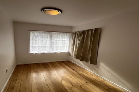 Photo of property in 32 Essex Street, Te Atatu South, Auckland, 0610