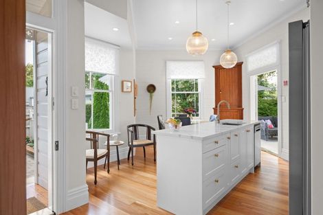 Photo of property in 33 Naylor Street, Hamilton East, Hamilton, 3216