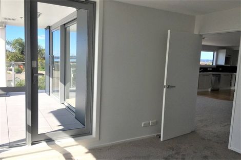 Photo of property in Bella Vista, 3g/84 Gunner Drive, Te Atatu Peninsula, Auckland, 0610