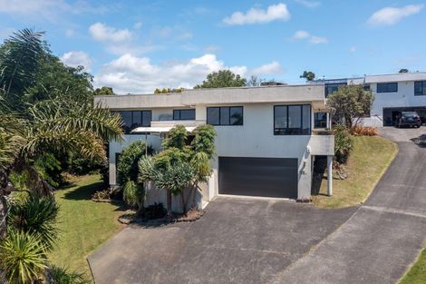 Photo of property in 1/55 Nigel Road, Browns Bay, Auckland, 0630